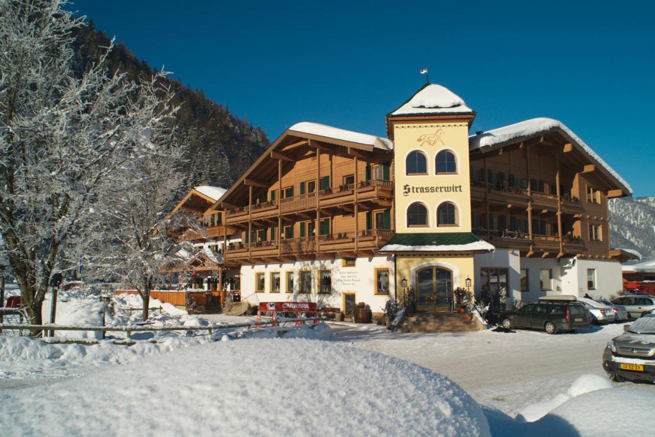 Landhotel Strasserwirt Sankt Ulrich am Pillersee Exterior foto