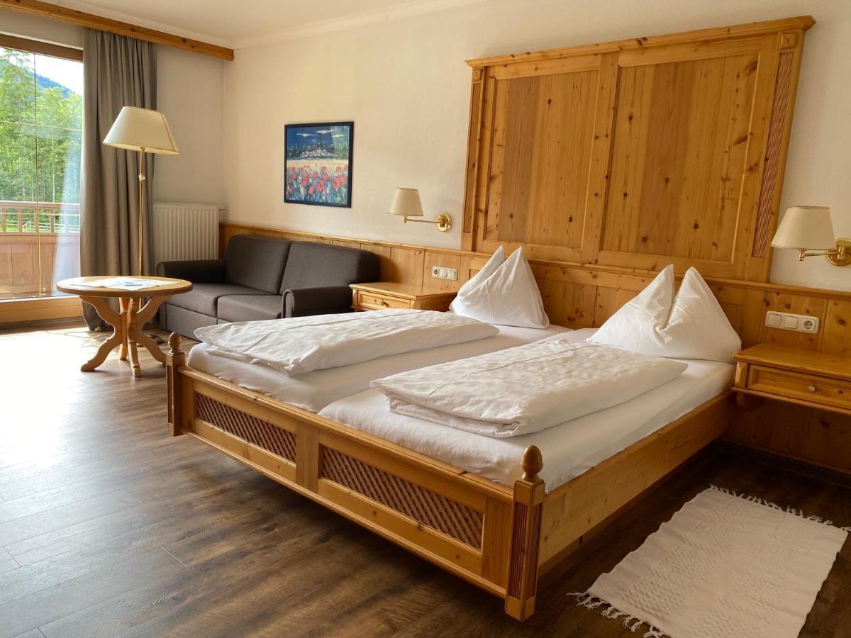 Landhotel Strasserwirt Sankt Ulrich am Pillersee Exterior foto