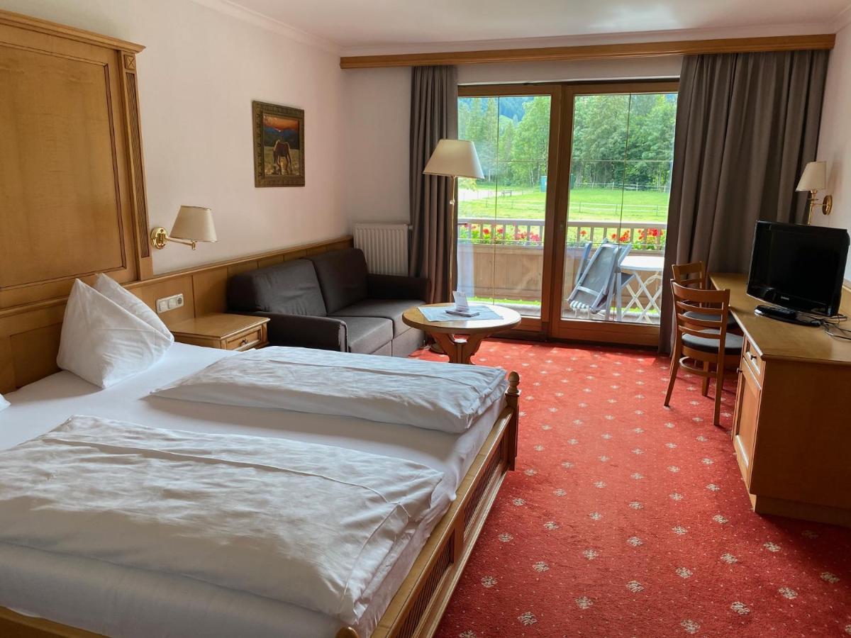 Landhotel Strasserwirt Sankt Ulrich am Pillersee Exterior foto